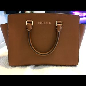 Michael Kors Selma Handbag